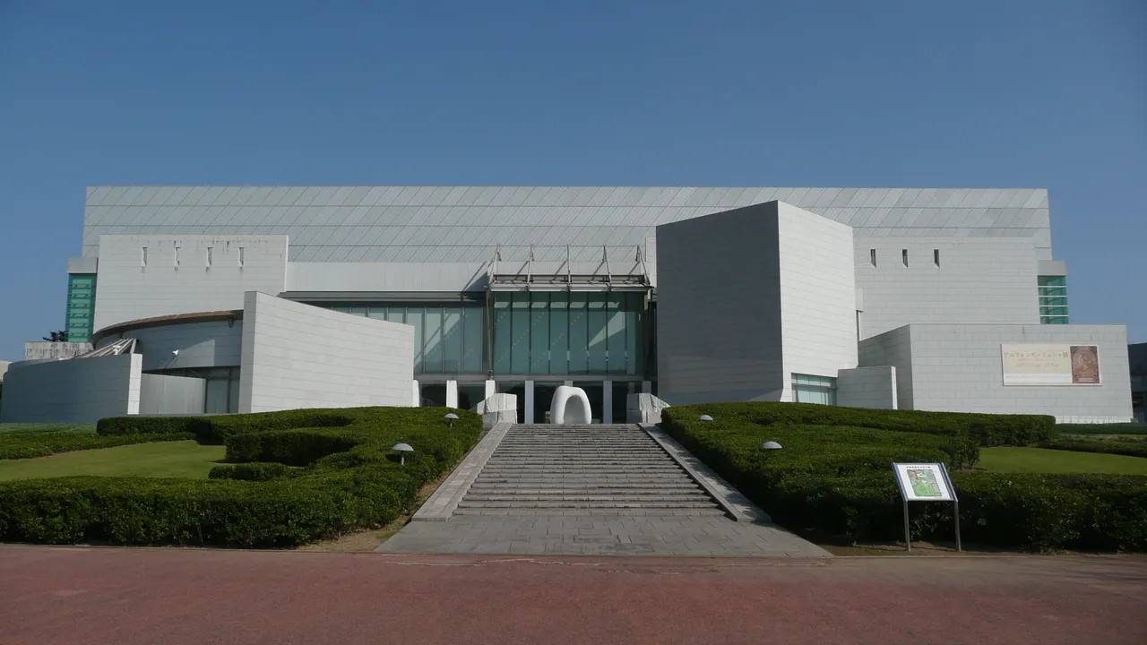 宮崎県立美術館