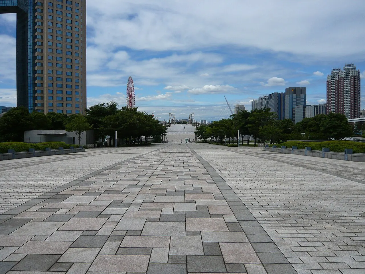 シンボルプロムナード公園から虹の下水道館へ行ってきました