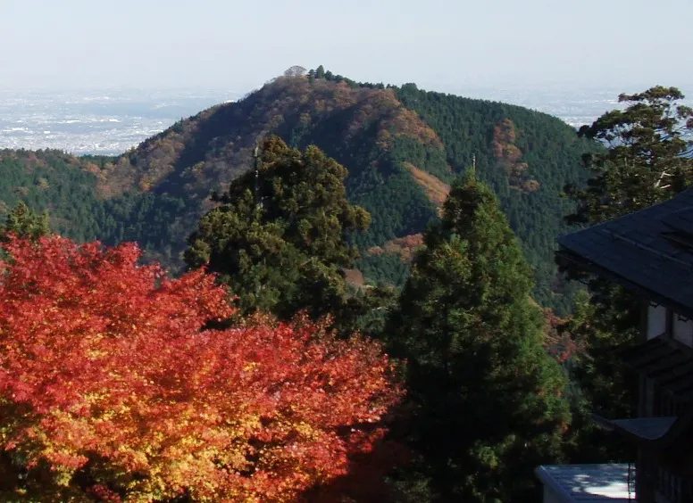 日の出山