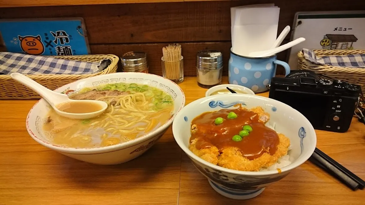 食堂やまと(やまと)