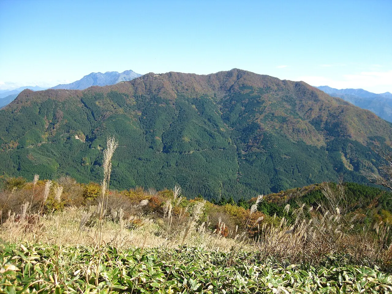 石墨山