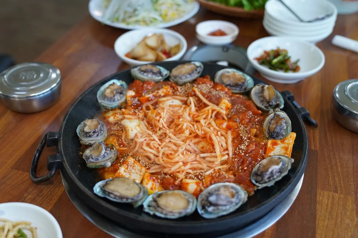 성산흑돼지두루치기 성산일출봉점(ソンサンフクテジトゥルチギ ソンサンイルチュルボンジョム)