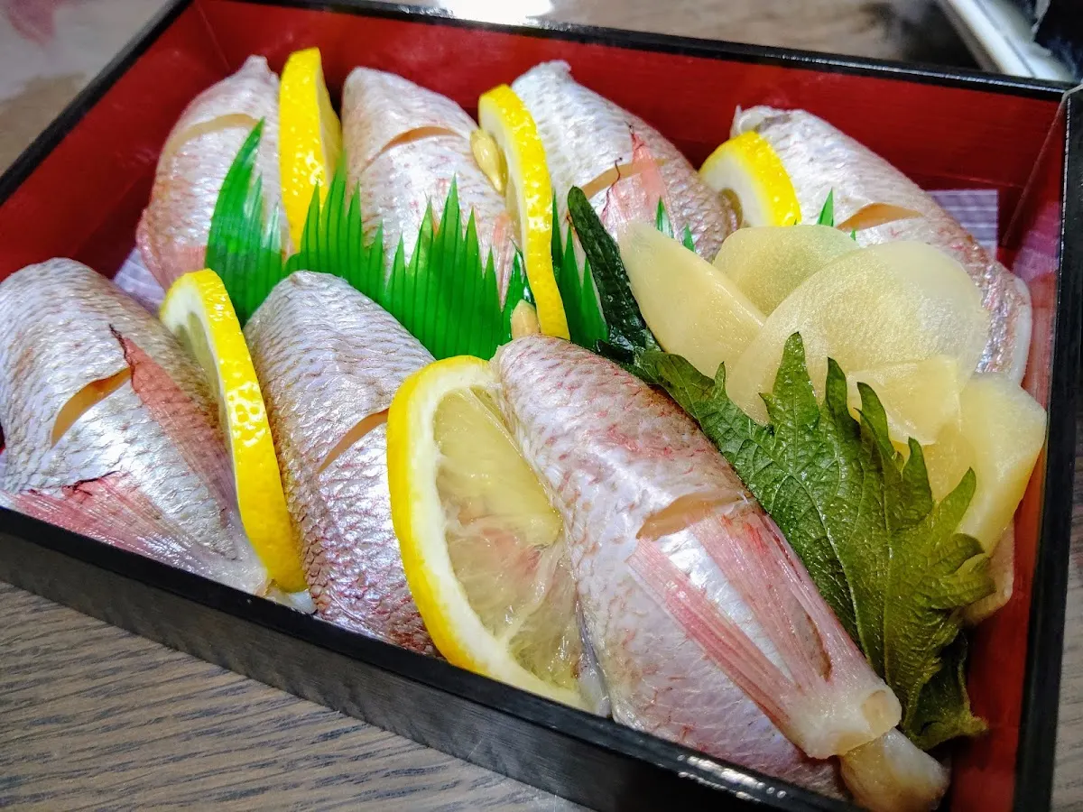 弥助寿司 本店