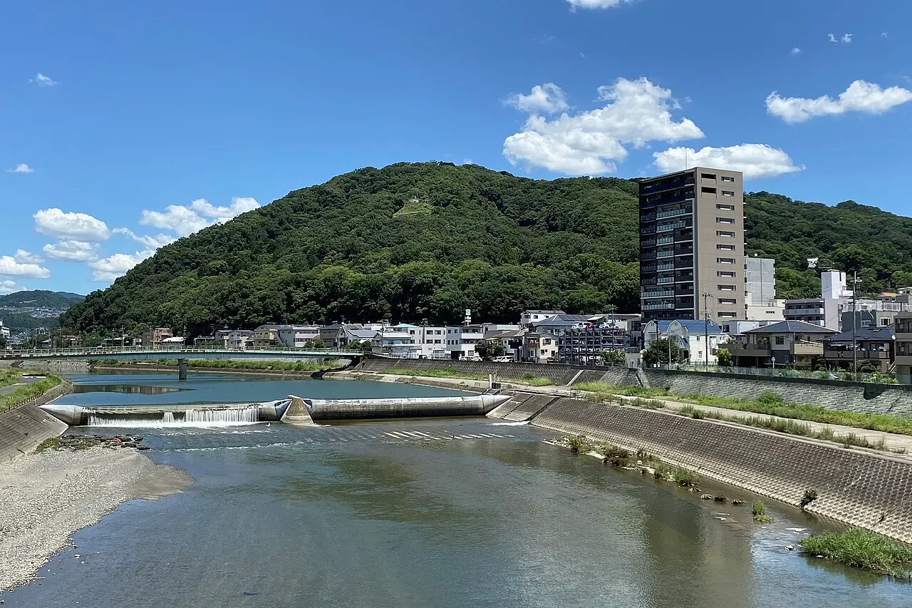 五月山