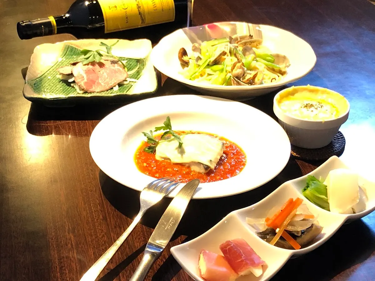 Dining bar Asli