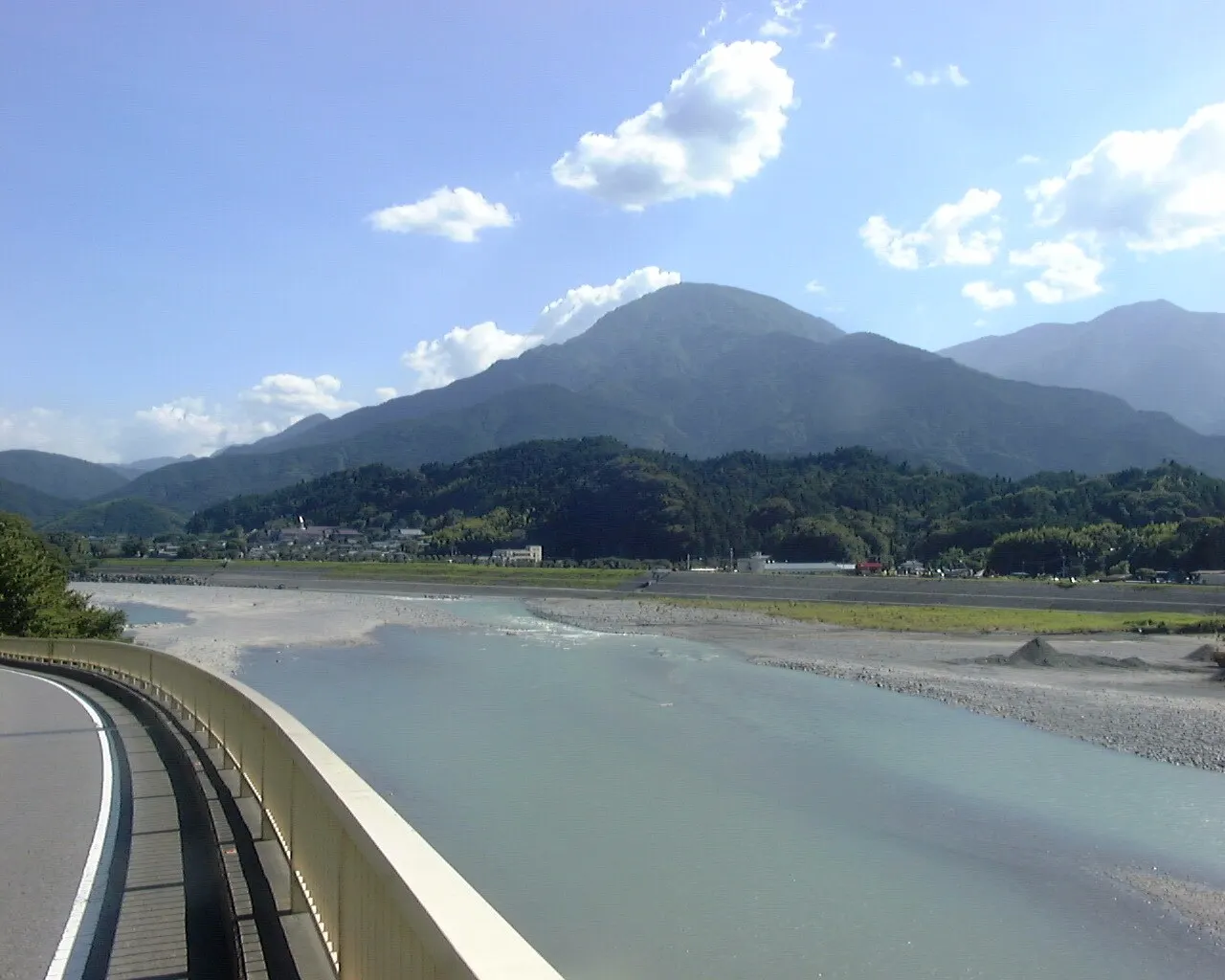 篠井山