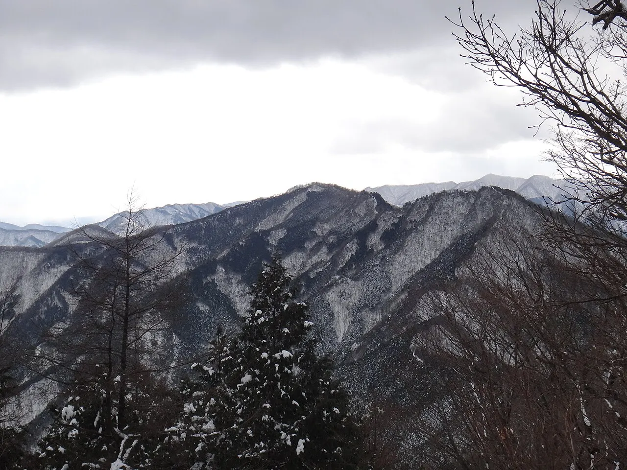 大持山
