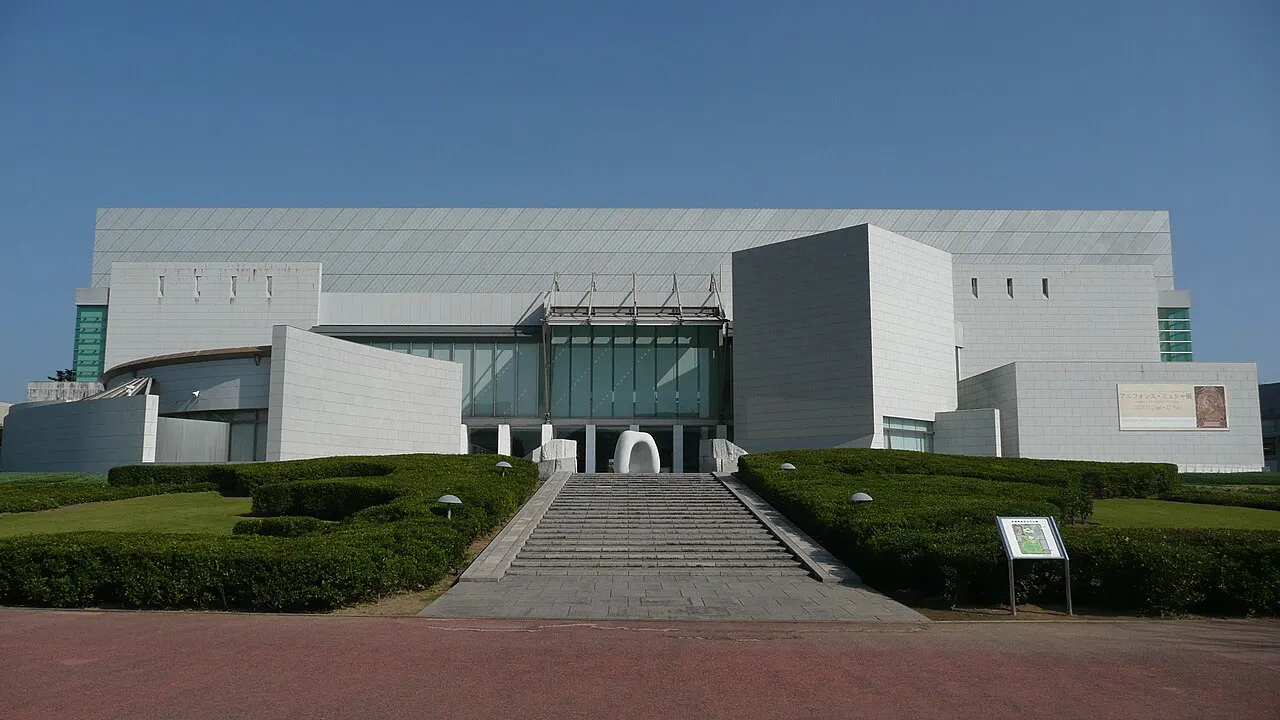 宮崎県立美術館