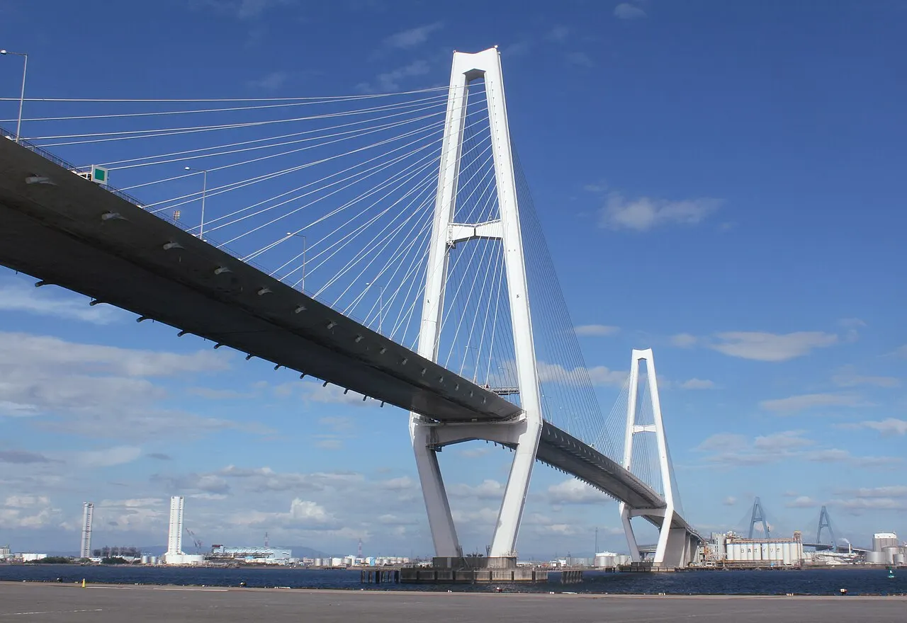 名港中央大橋