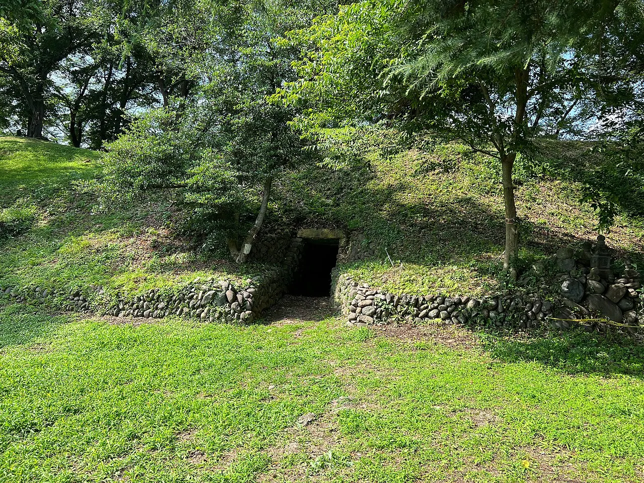 八幡観音塚古墳
