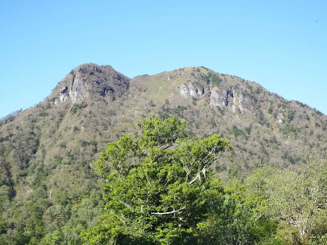 岩黒山