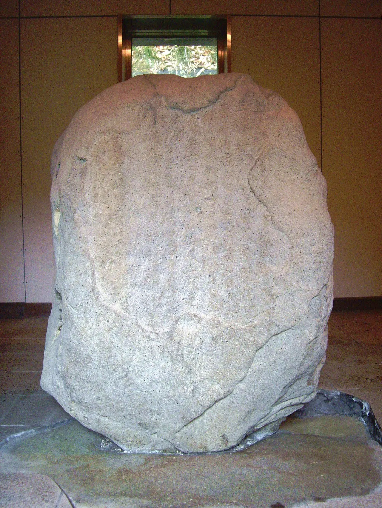 金井沢碑