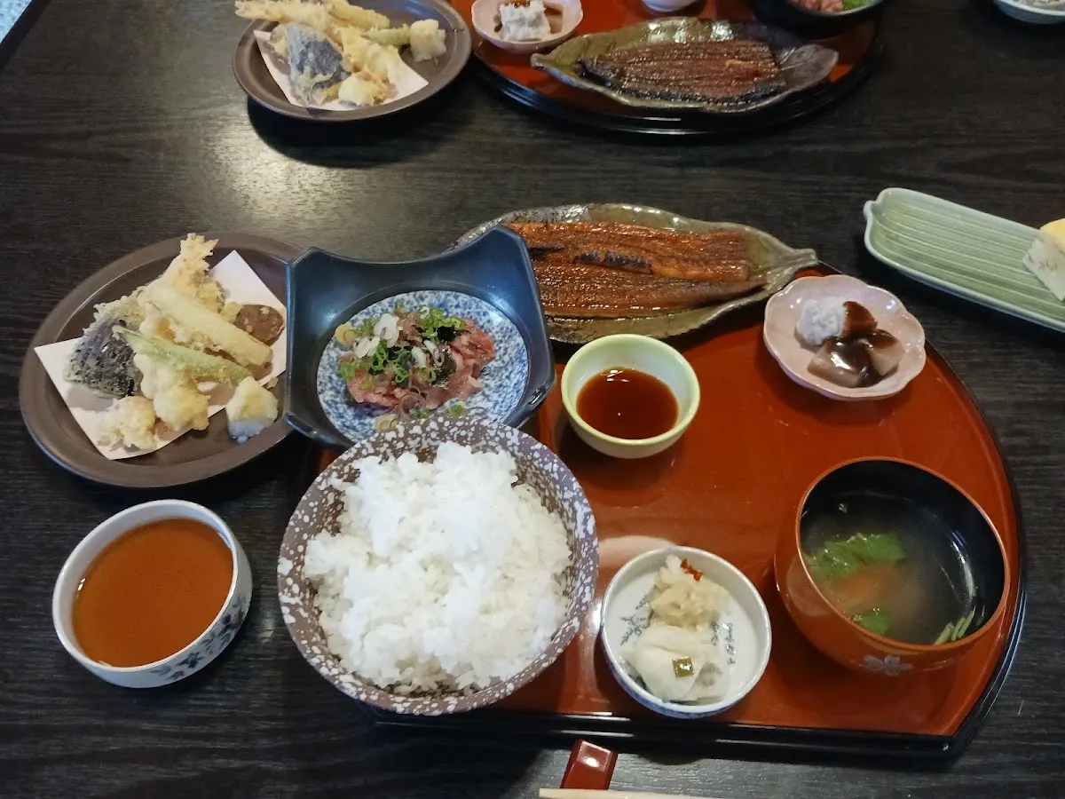 季節料理 吟水