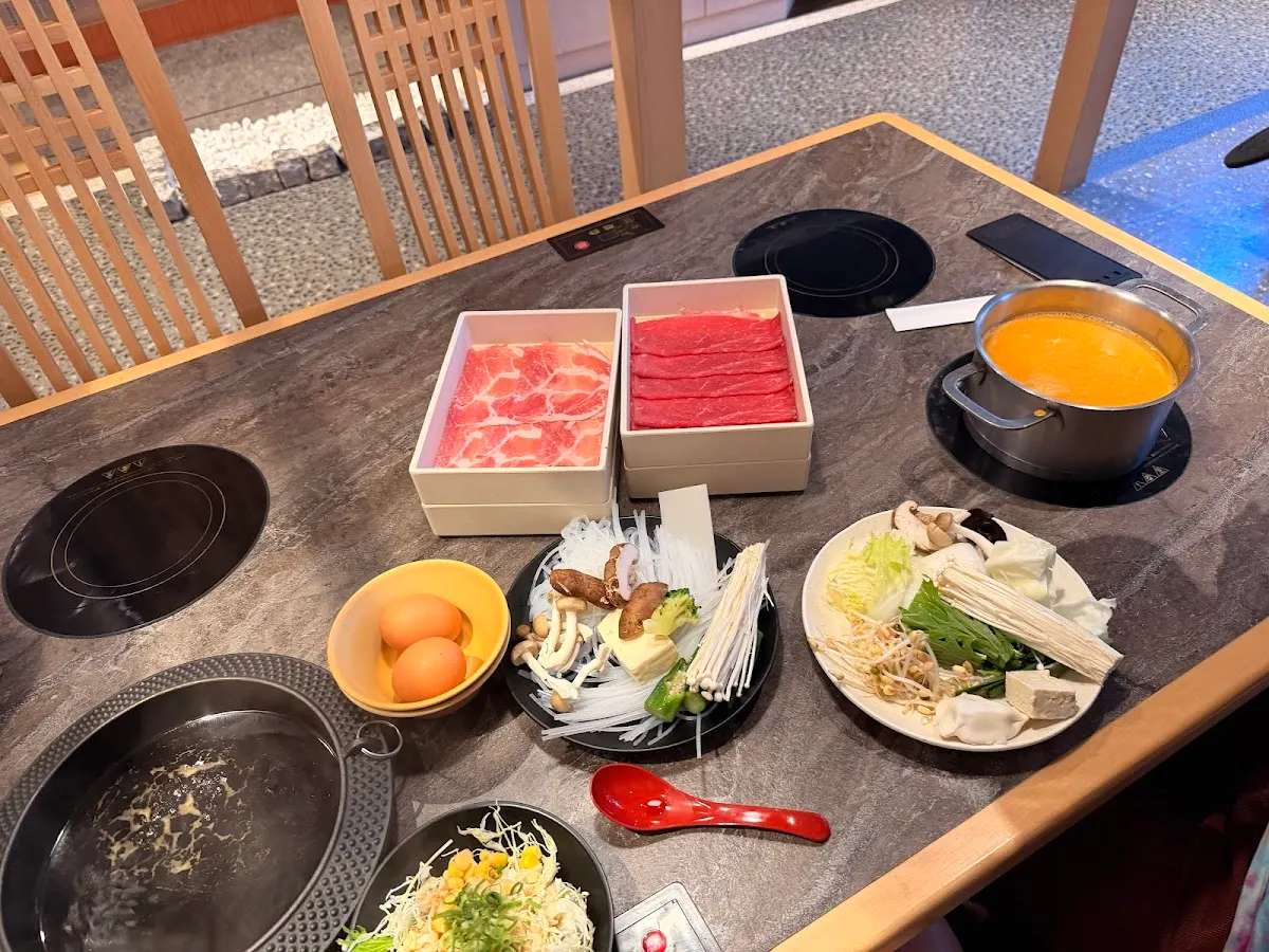 しゃぶしゃぶ 美山ライカム店