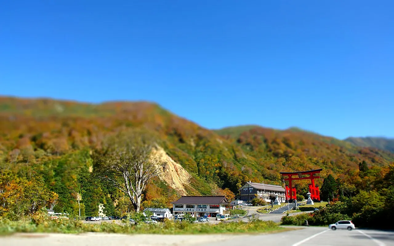 湯殿山