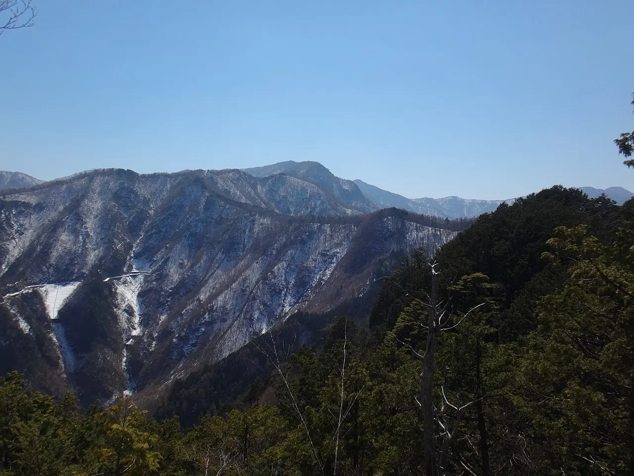 白岩山