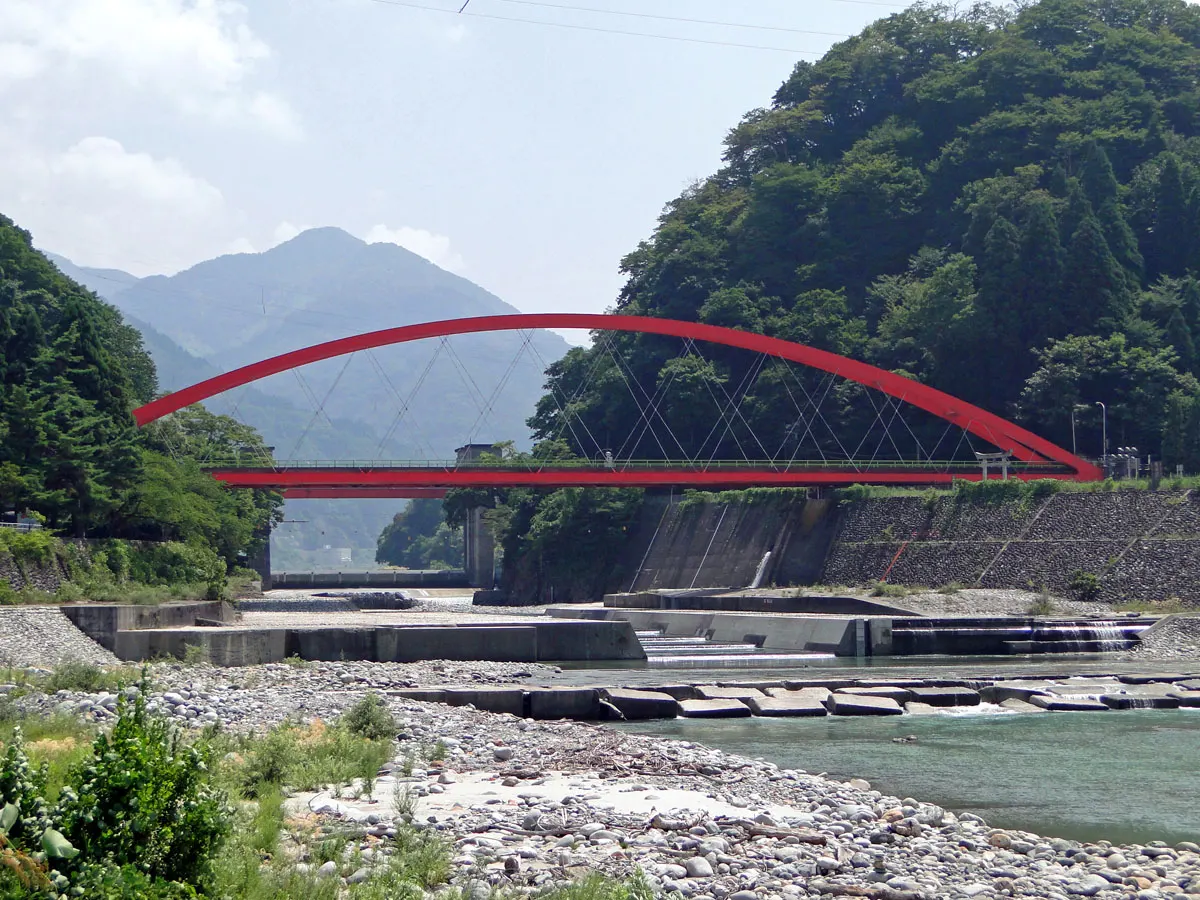 愛本橋