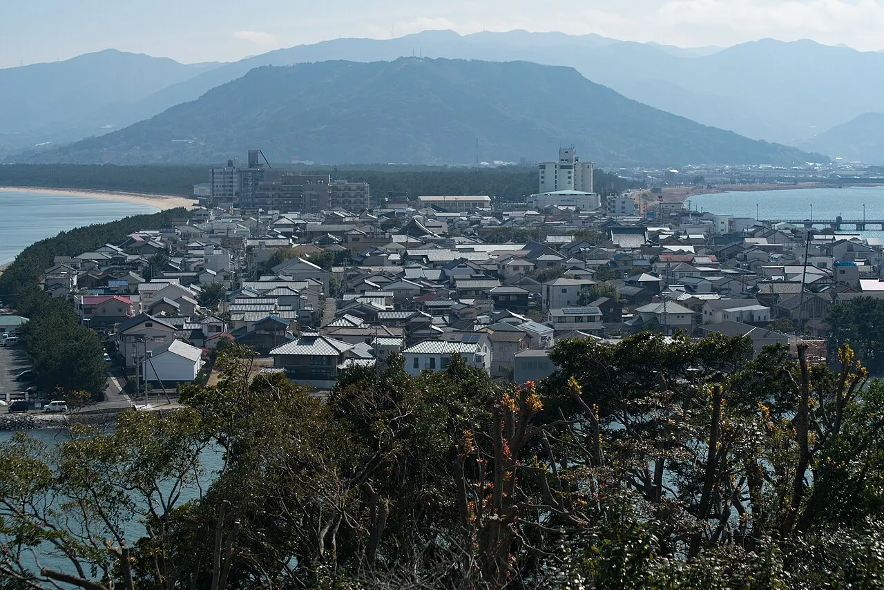 鏡山