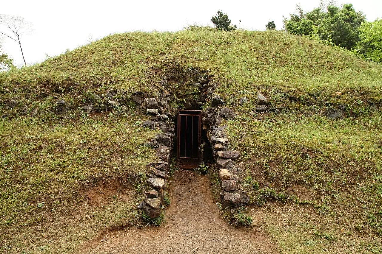 岡田山古墳