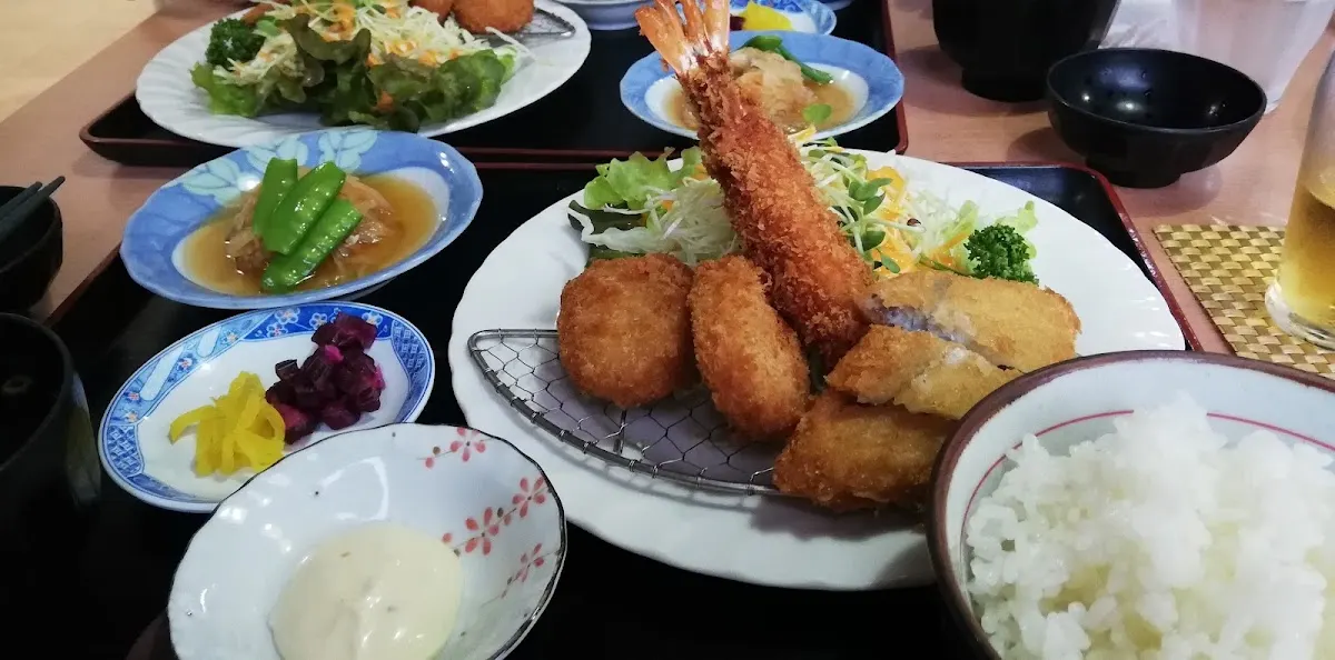 お食事と喫茶 杉の子