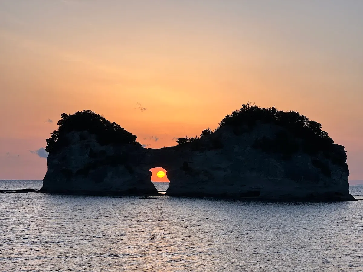 円月島