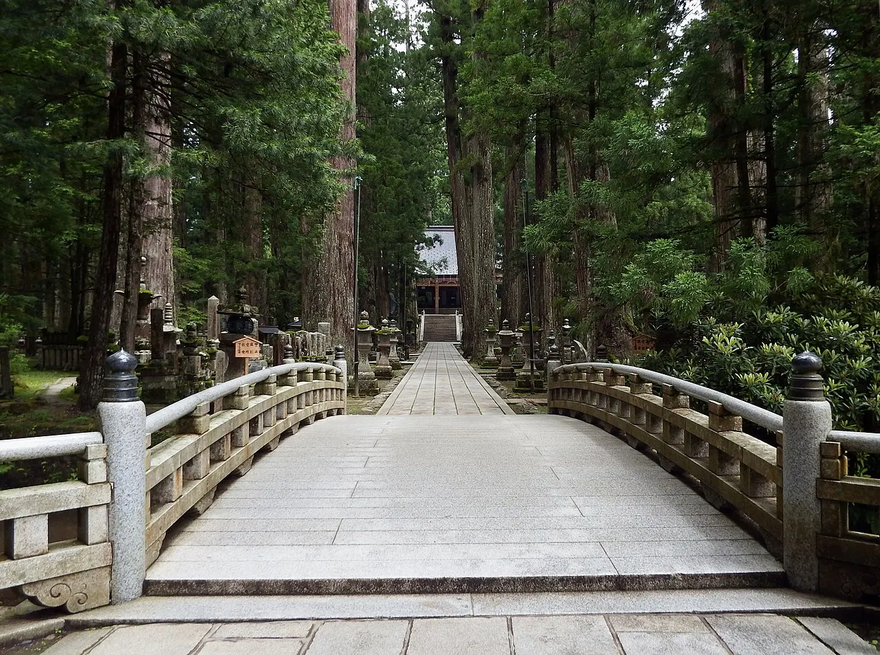 奥之院