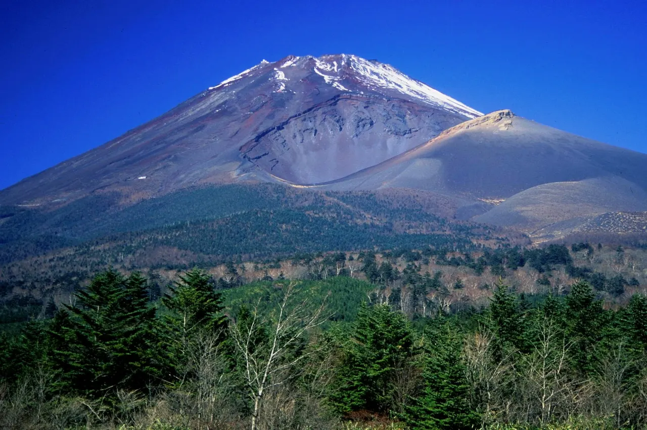 宝永山