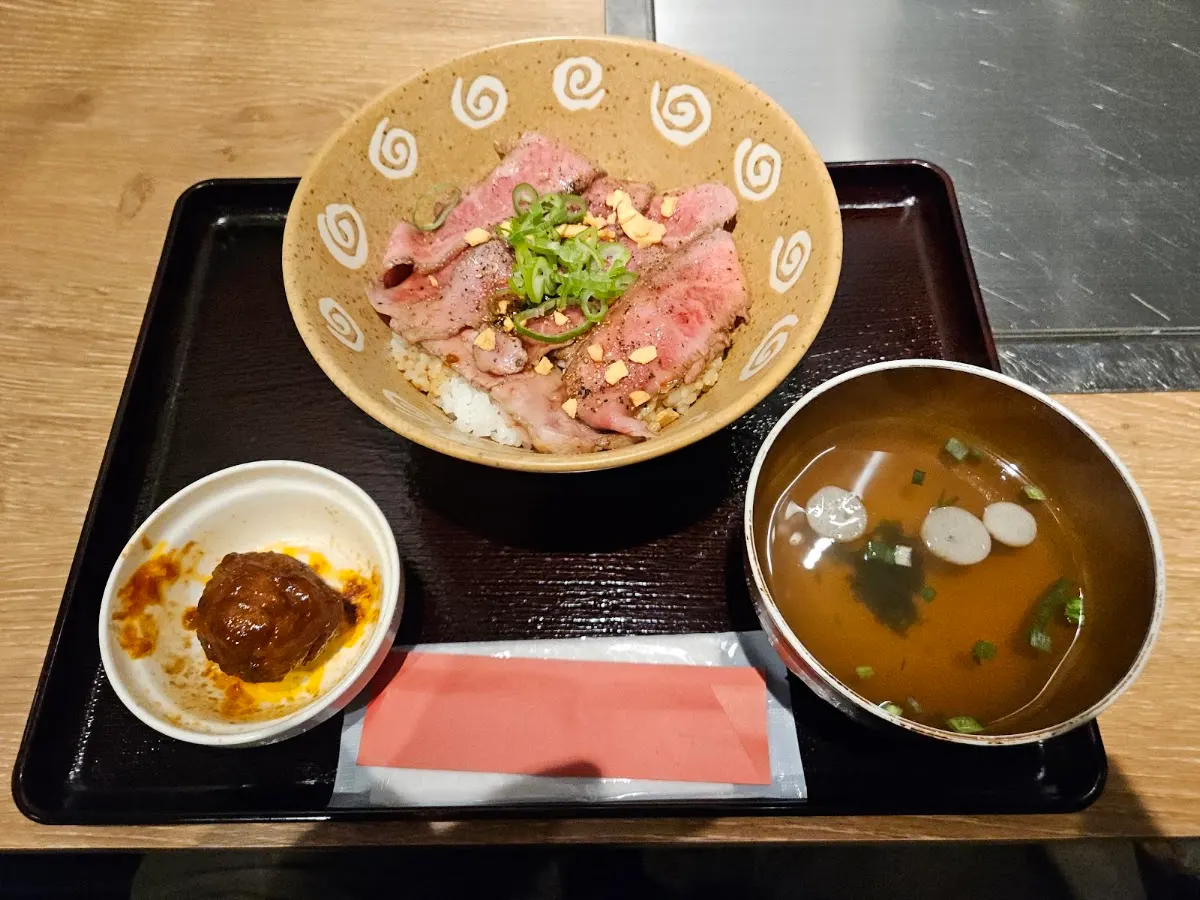 越中八尾 焼肉三千里 SOGAWA BASE店
