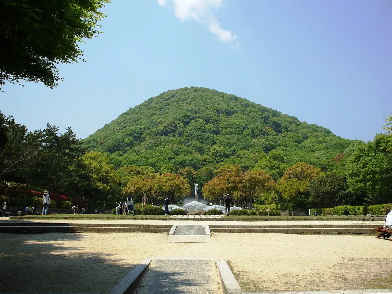 甲山