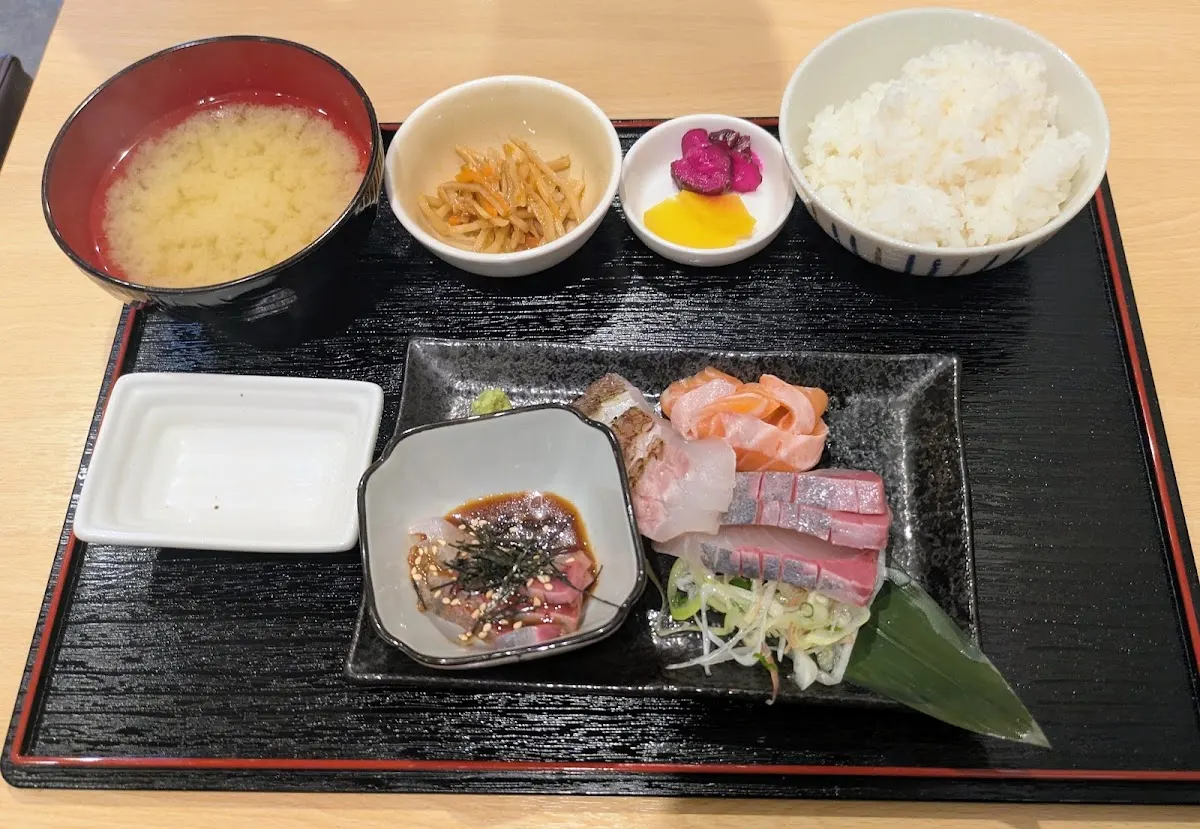 優 いろどり 春日店