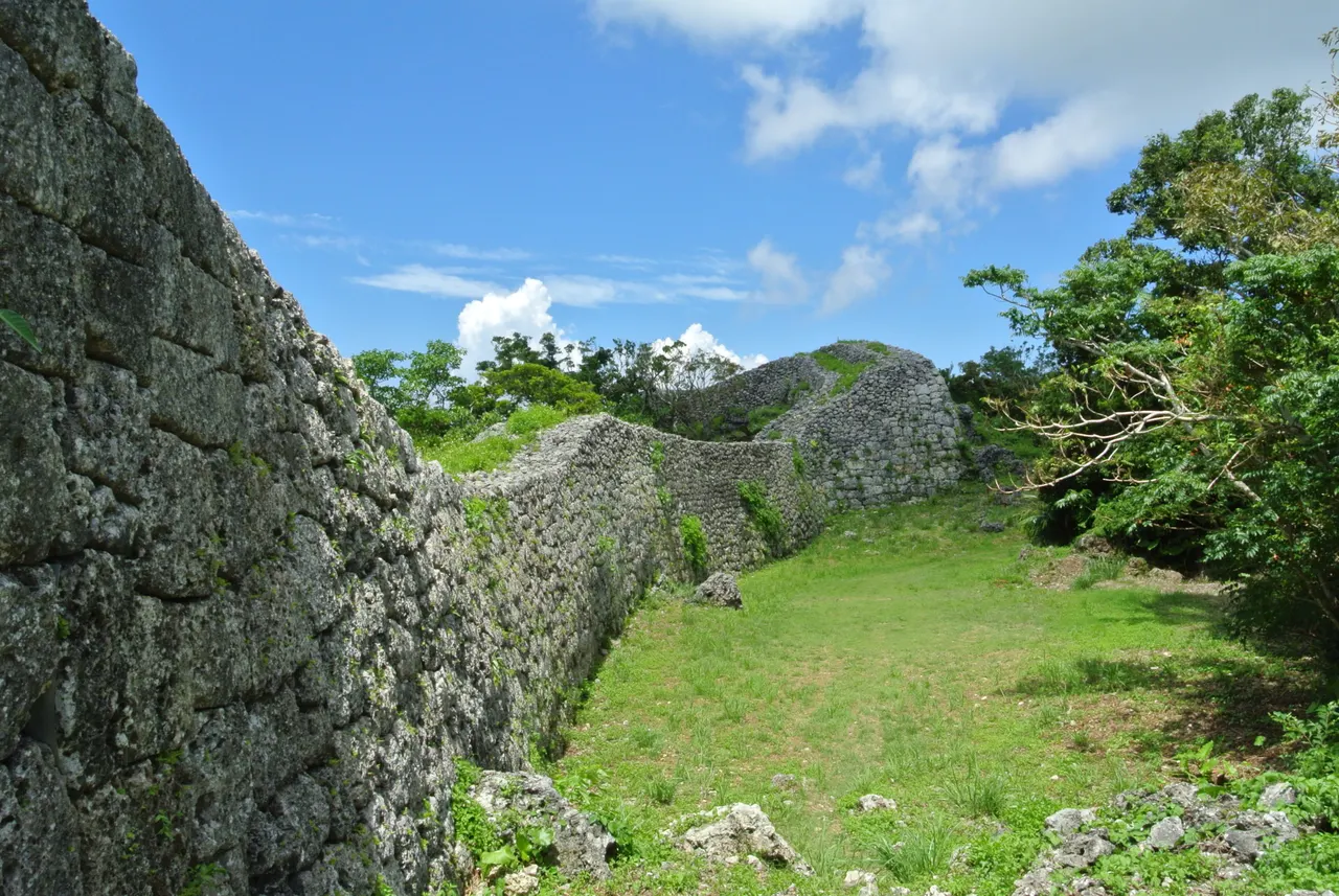 糸数城