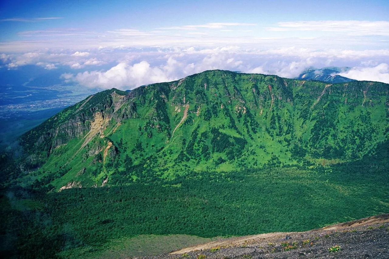 黒斑山