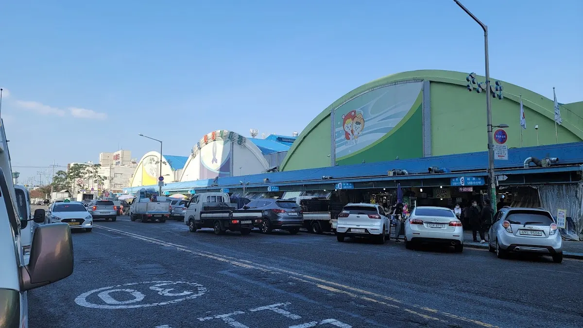 인천 종합어시장(仁川総合魚市場)