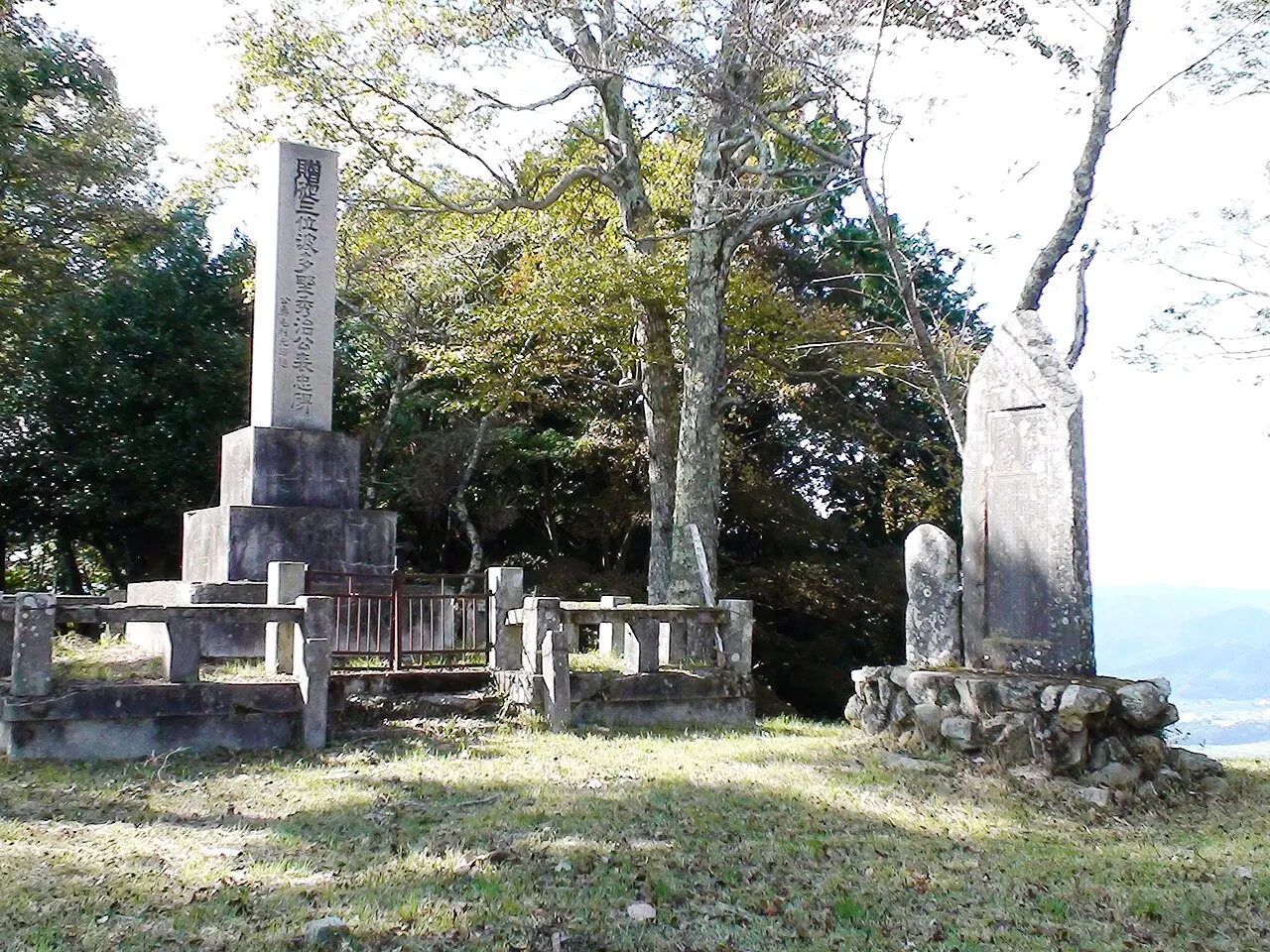 八上城