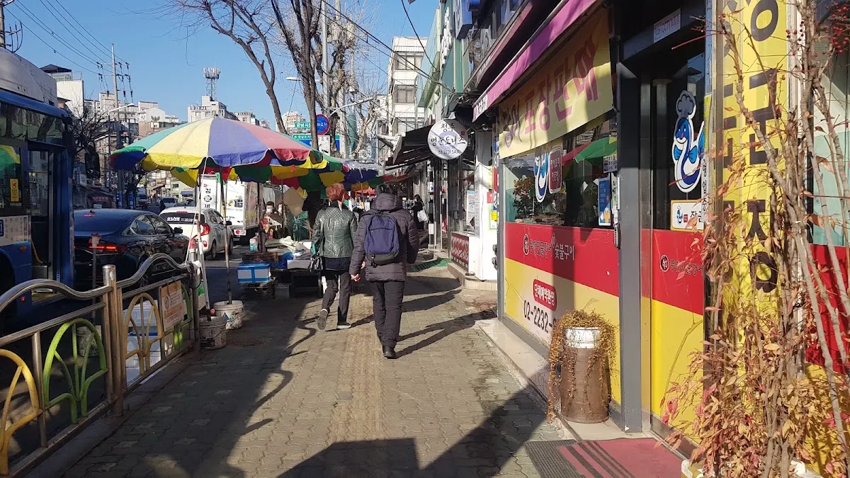금남시장(金南市場)