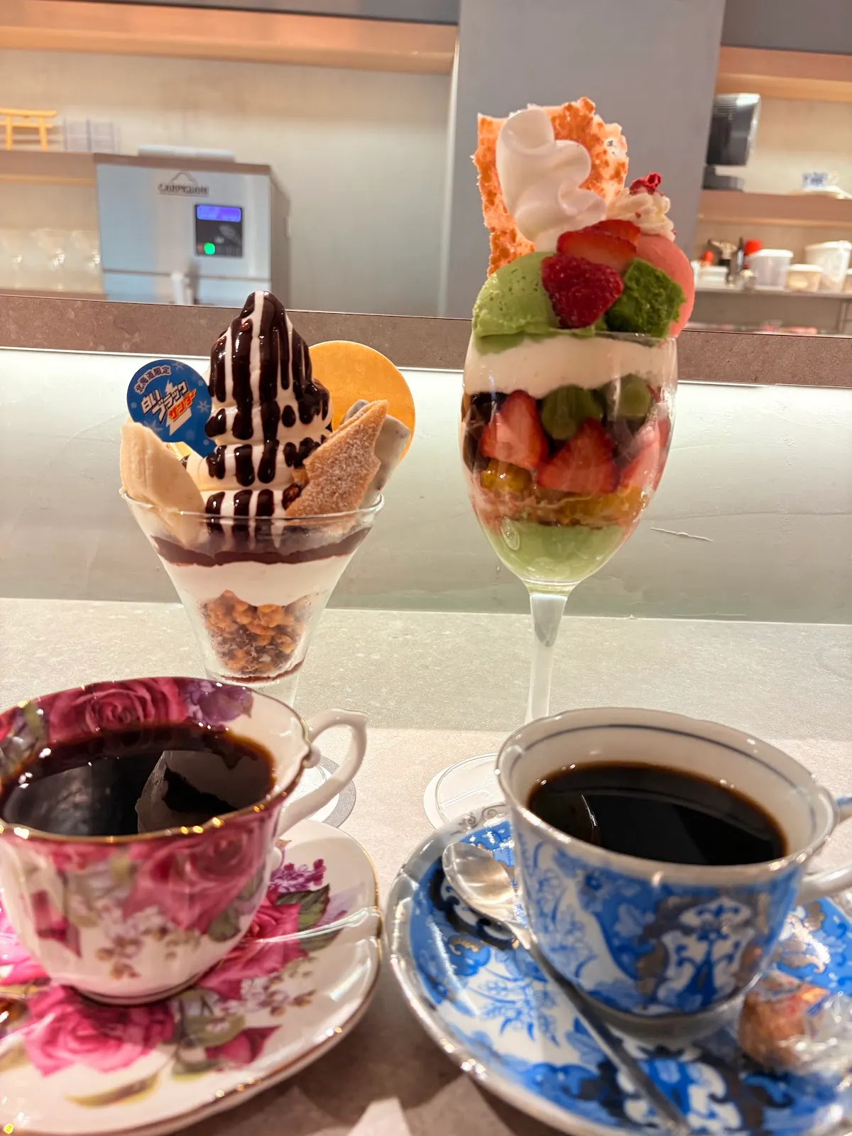 パフェ、珈琲、酒、佐藤 本店