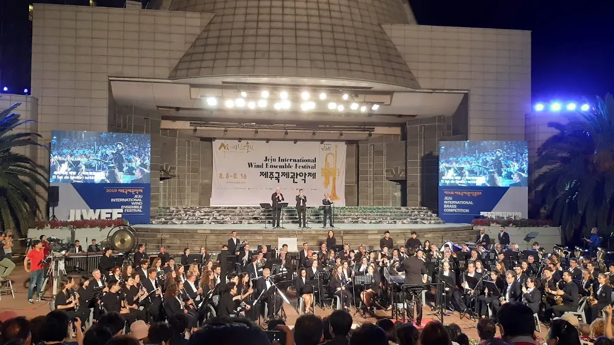 제주 탑동해변공연장(チェジュ タプドン ヘビョン コンヨンジャン)