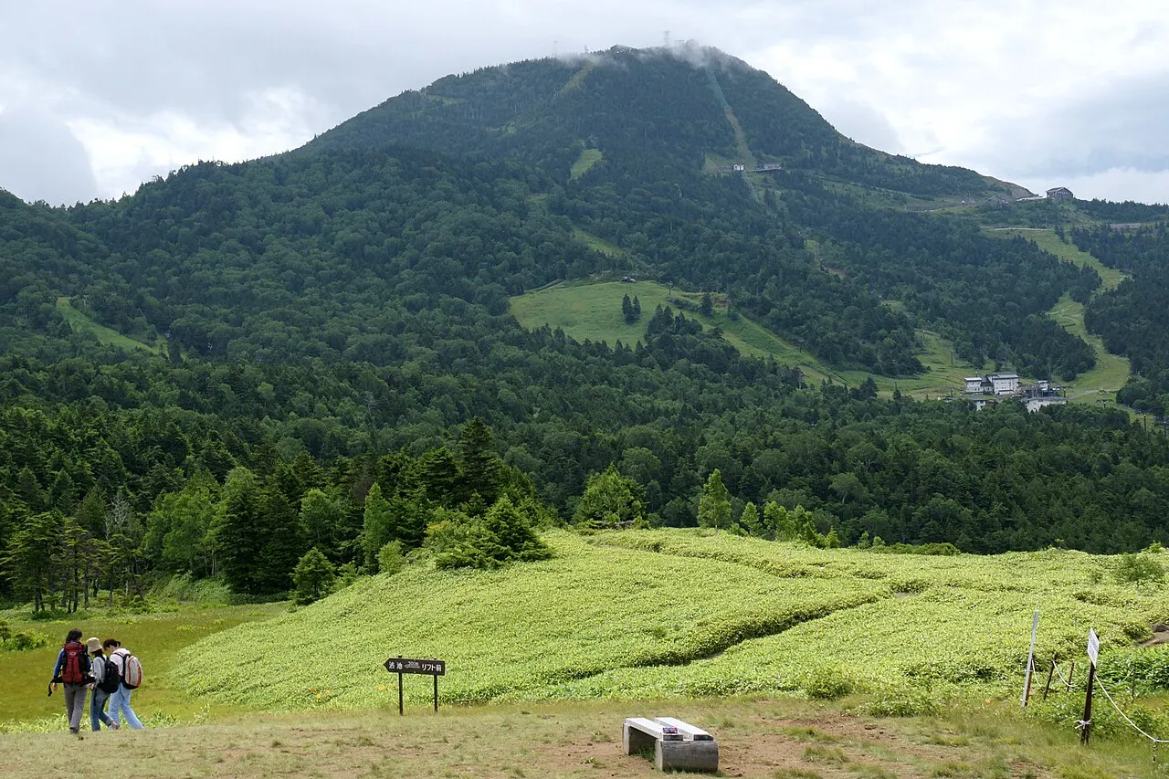 横手山