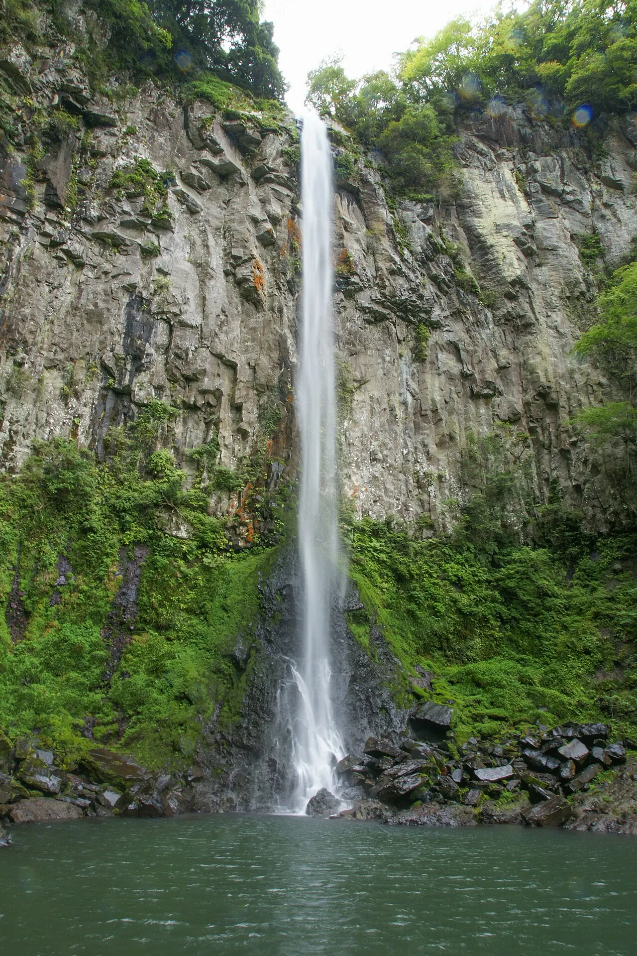 東椎屋の滝