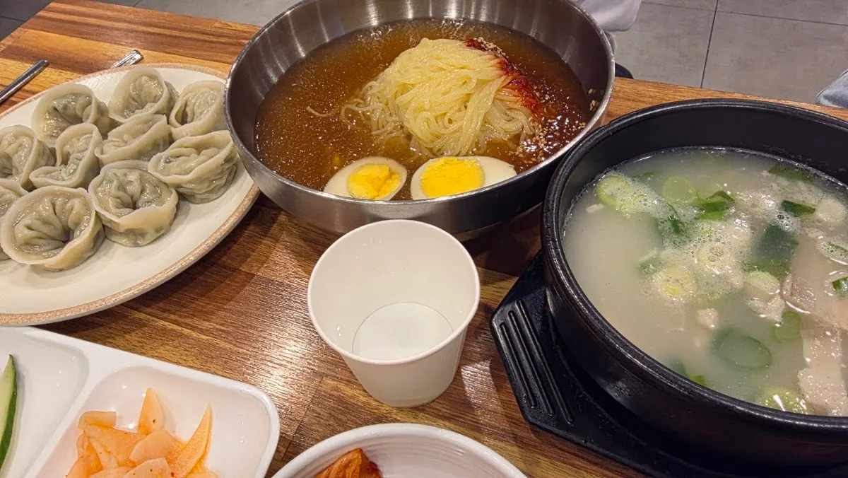 영동밀면&돼지국밥(ヨンドンミルミョン ヨンドンクッパ)