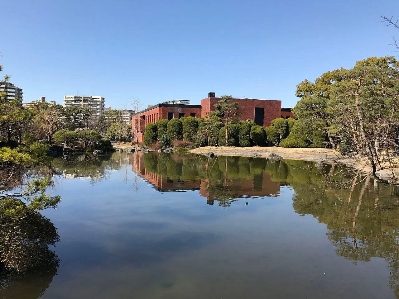 石橋文化センター