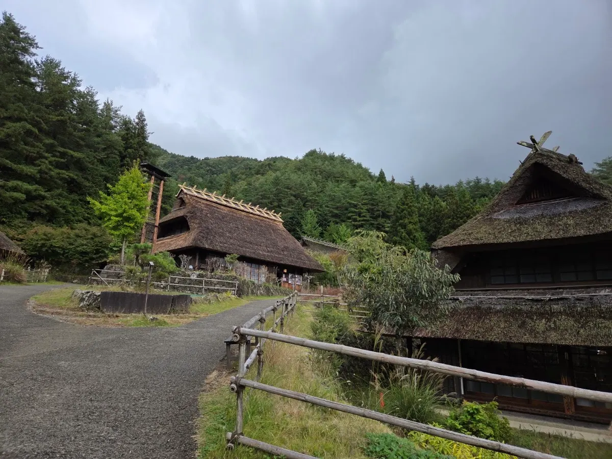 西湖いやしの里根場案内所