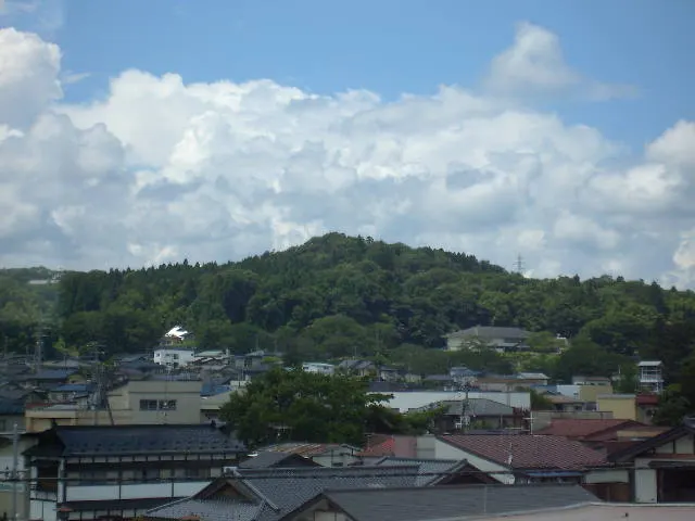 金鶏山