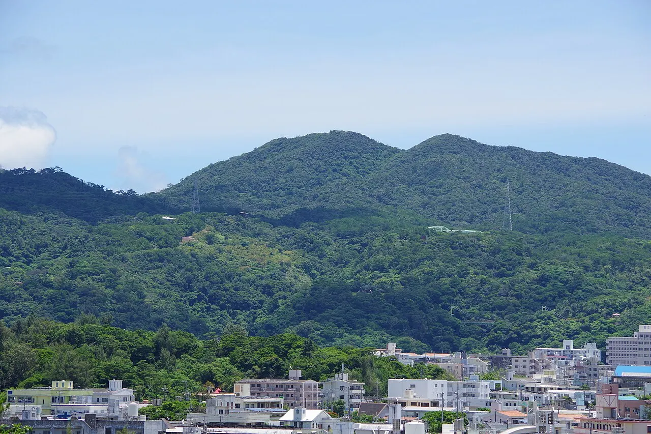 名護岳