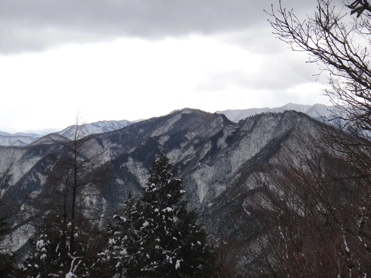 大持山