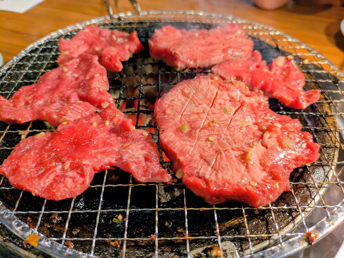 黒毛和牛と銀シャリ 肉の匠