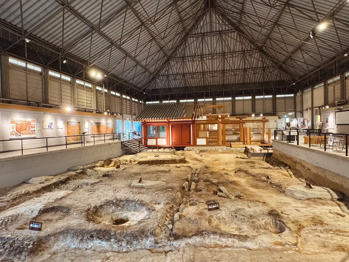 鴻臚館跡展示館