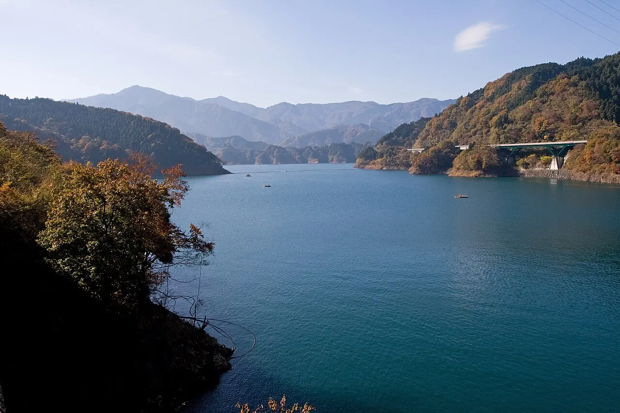 宮ヶ瀬湖
