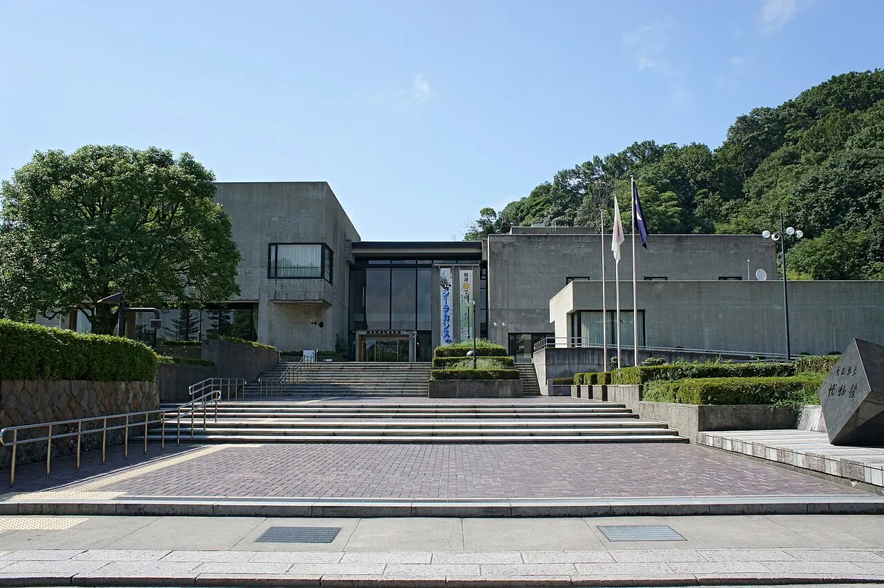 鳥取県立博物館