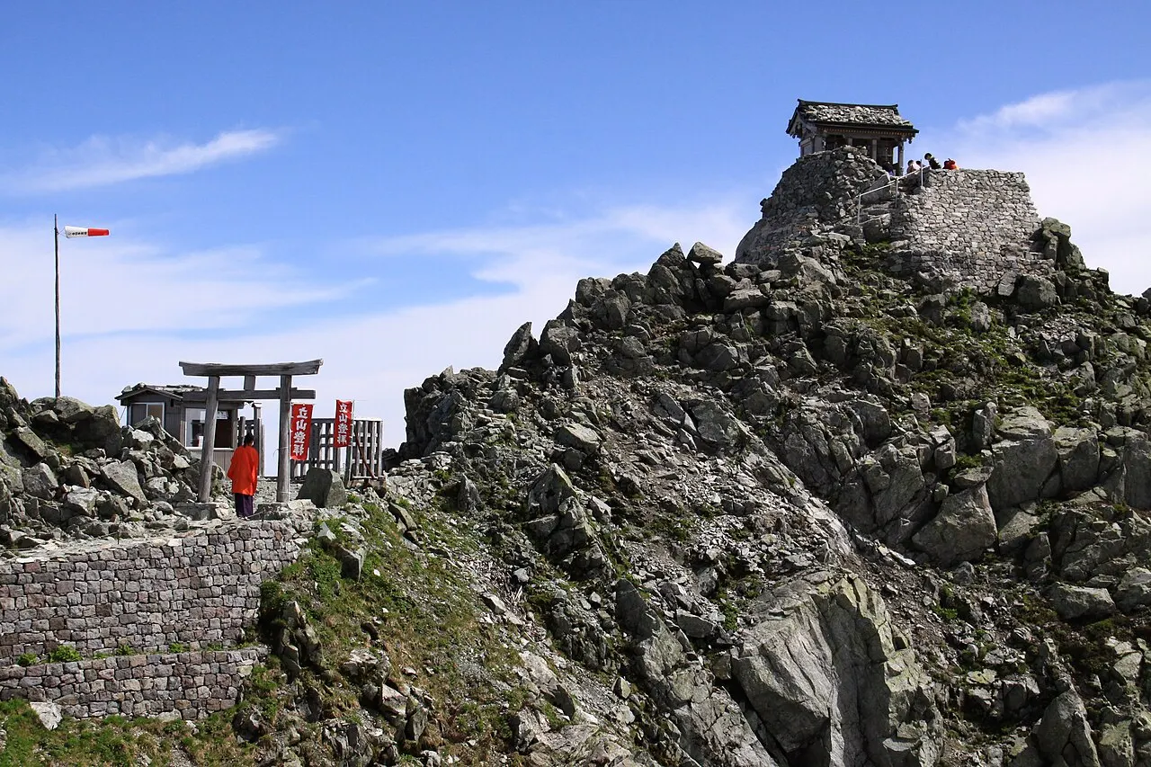 雄山神社